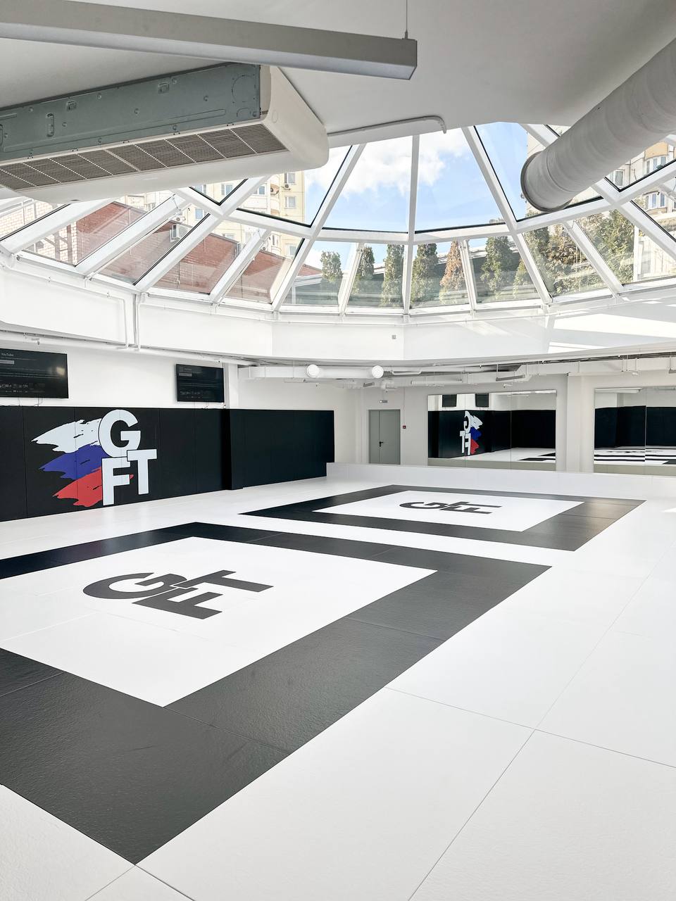 Gallery photo